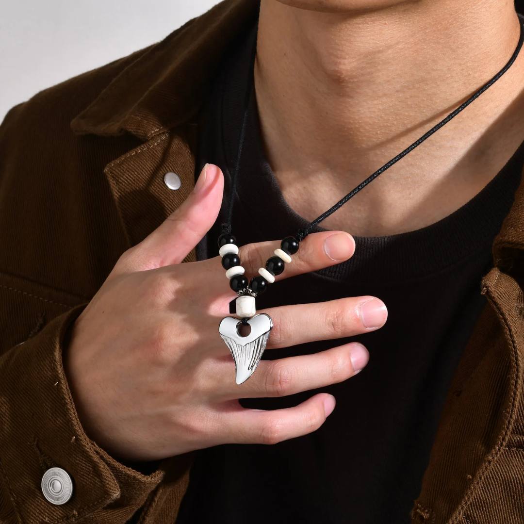 EFFENTII Silver Tooth Pendant Men's Necklace
